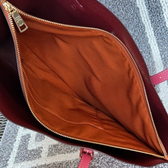 Coach Mollie Tote Gold/Strawberry Haze - Picture 9 of 16